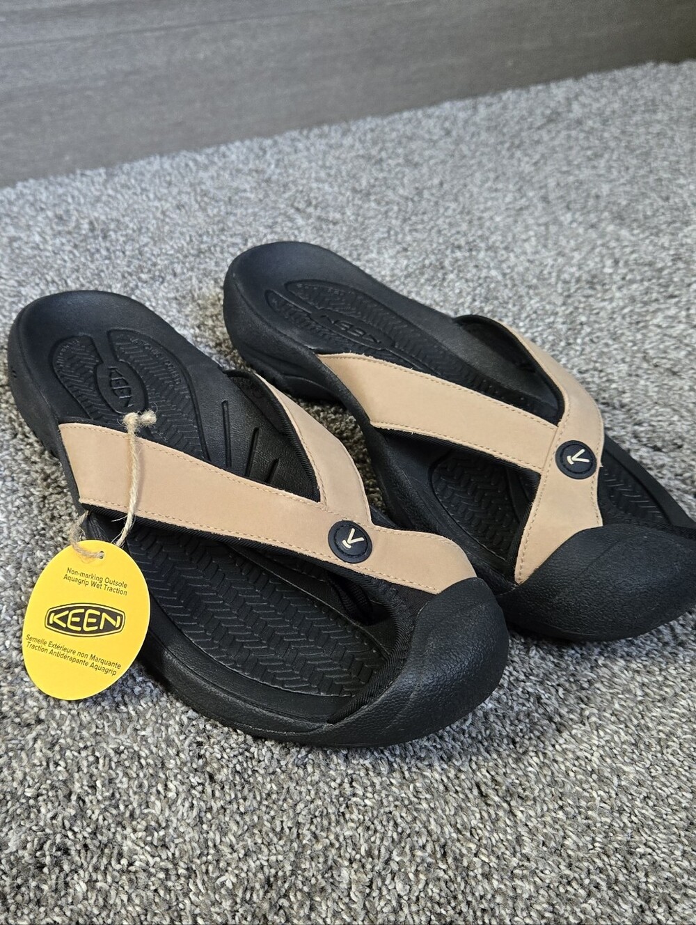 KEEN Men's Waimea Leather Tan and Black Flip Flop Sandals NEW size 10.5